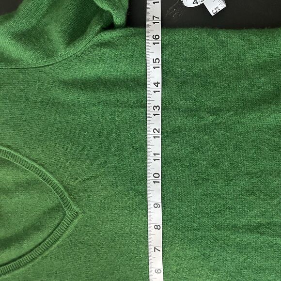 Charter Club Cashmere Green V Neck Sweater Medium Women’s 262 - Picture 4 of 5